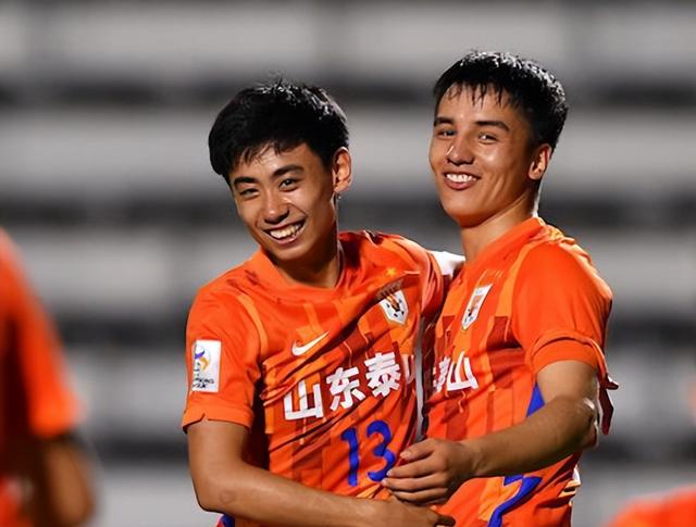 拿到1分后，泰山队将帅很清醒，再战新加坡冠军，小心韩国高中锋