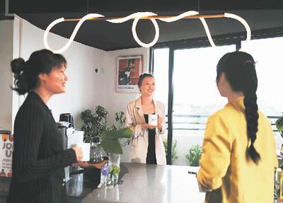 做海南自贸港建设“弄潮儿”