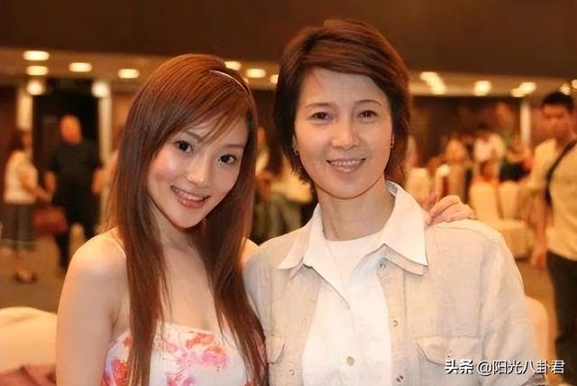 杨二车娜姆和李小璐妈妈的瓜，为争男人扇耳光，现两人近况大不同