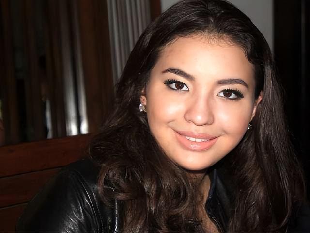 她15岁被性侵，后被母亲卖入王室，马来西亚最美王妃有多惨？