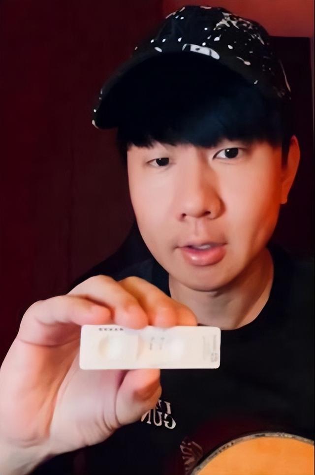 突发！新加坡“国草”林俊杰确诊“新冠”，录下确诊的第一首歌