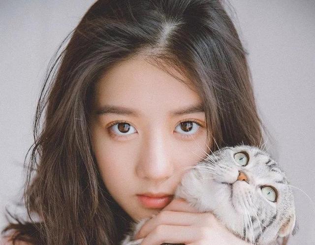 新加坡籍华裔美女李凯馨