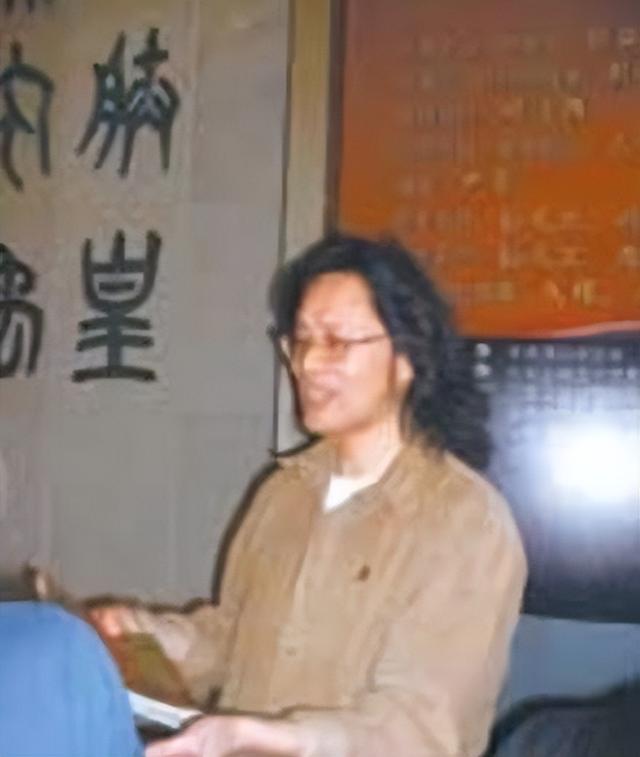 明明和刘淳晴互相深爱，却要狠心离婚，杨丽萍到底在追求什么？