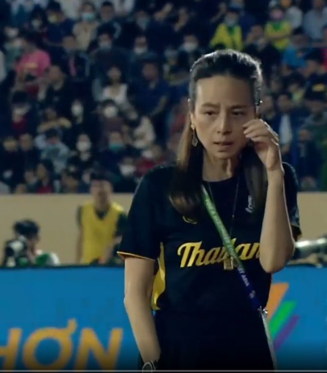 1-0！泰国U23发挥低迷，依靠乌龙球取胜，老挝队美女主帅引发关注