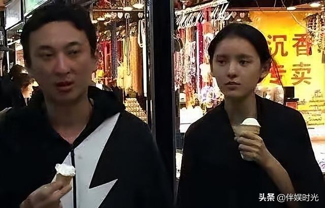 同脸不同命！12对撞脸明星告诉你，什么叫做“谁不红谁尴尬”