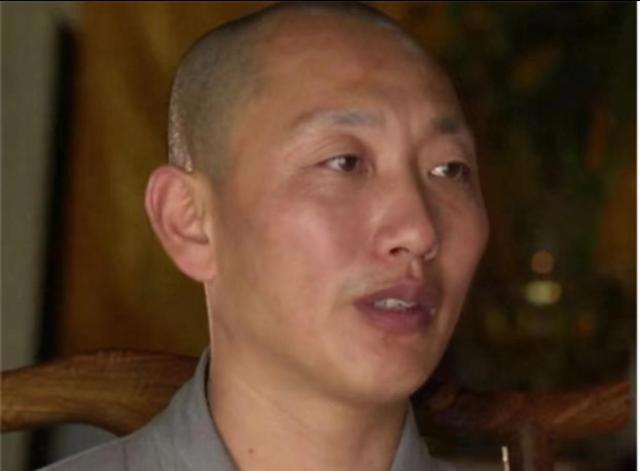 他36岁当和尚，成400个孩子爸爸，门卫好奇：你多子多福啊