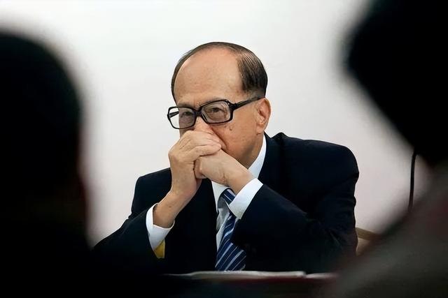 越南国运爆发了？李嘉诚正抛弃中英两国，重金押注胡志明市