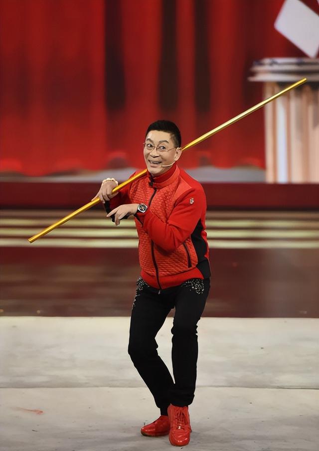 老艺术家六小龄童的堕落史，和他背后的“财富密码”