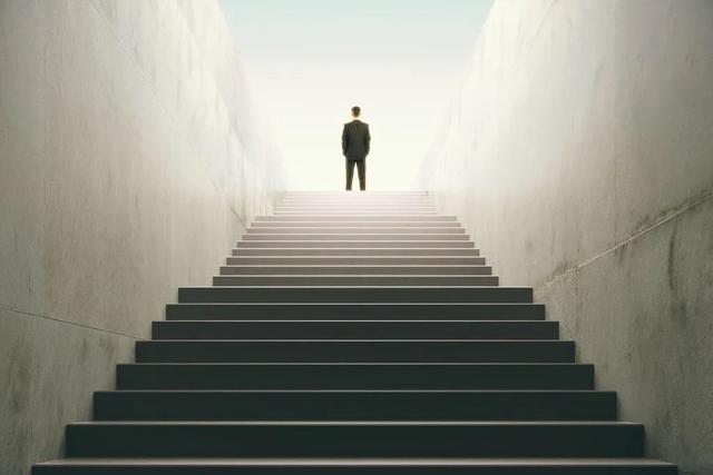 一个人走上坡路的2条建议，看完豁然开朗