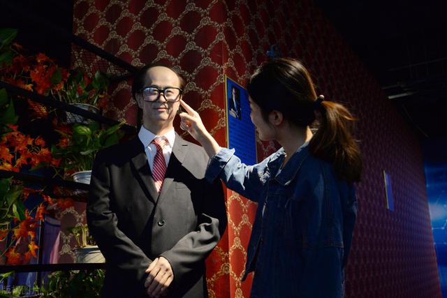 李嘉诚隐秘布局东南亚!甩卖英国资产重金投资越南,嗅到什么信号？