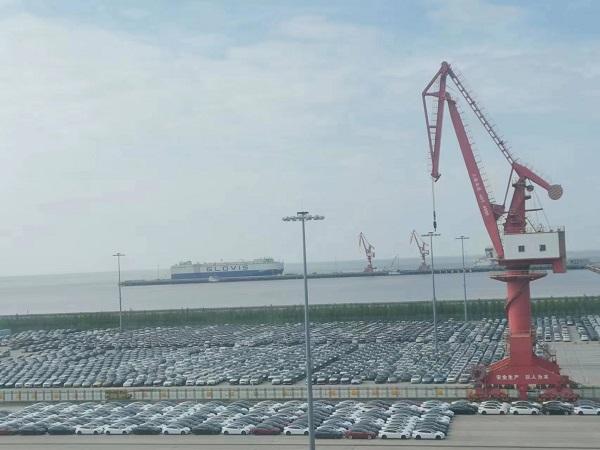 海上通道畅通助力车企复工复产加速 4700辆商品车完成滚装作业今晨从上海南港码头出口