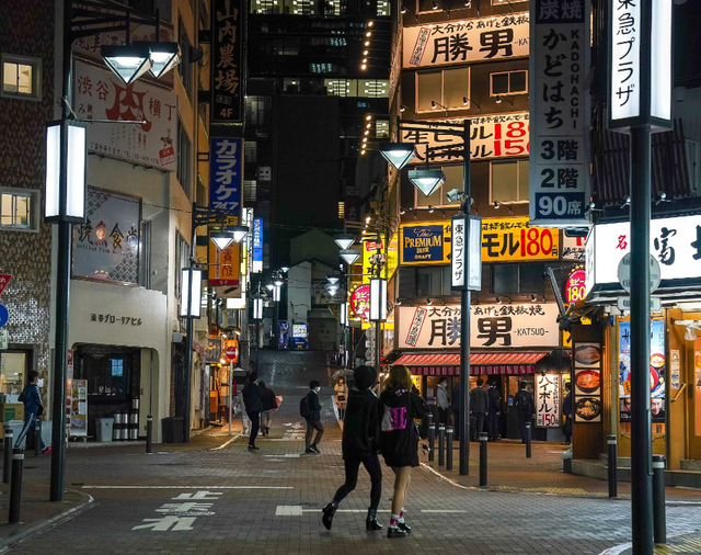 日本护照竟与新加坡并排第一，贷款利息处全球最低？