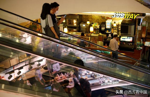 在战争和供应链困境中，新加坡预计 2022 年 GDP 处于预测的低端