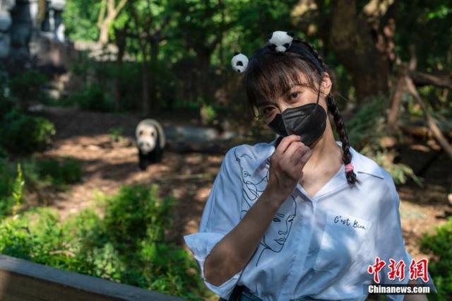 台湾演员姬天语：相声牵两岸 促民间互信