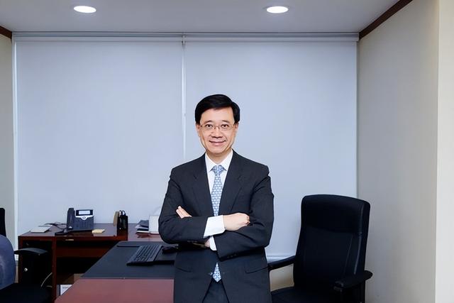亢龙有悔！李家超受命危难之间，新任香港特首面对九大挑战