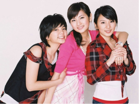 曾是“女团天花板”，单飞12年后，任家萱田馥甄陈嘉桦的神仙友情