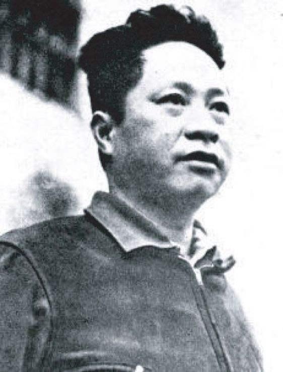 叶挺脱党后隐居十年，日子过得如何呢