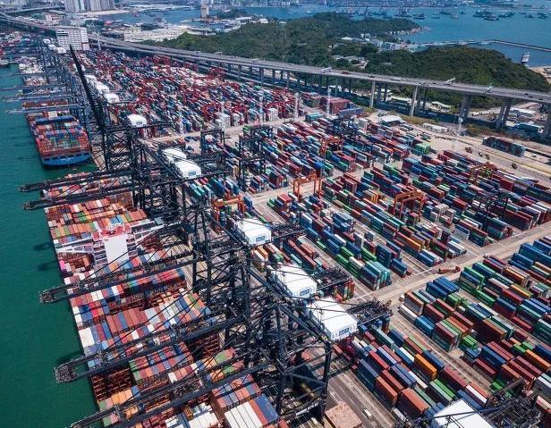 耗资700亿元世界最大港口--上海洋山港超全美国港口吞吐量