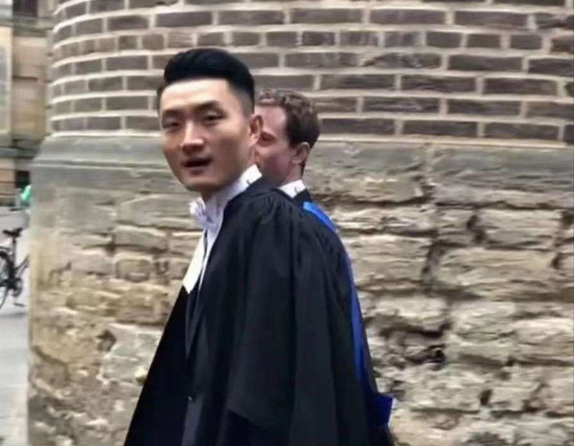云南小伙，7岁失去双臂，成高考状元，去剑桥读研，还创业，凭啥