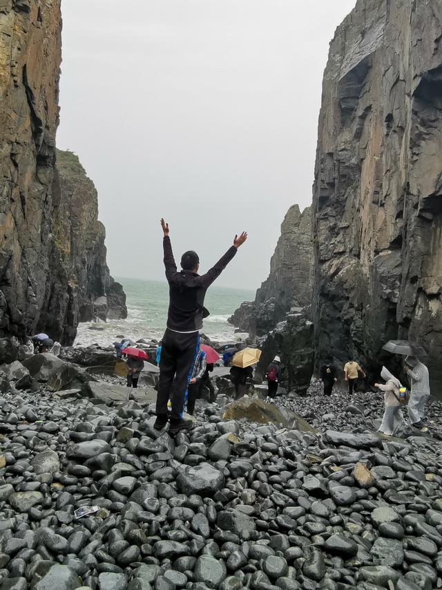 福建发现巨大海洞，日本“阿波丸”号在此沉没，50亿宝藏失踪成谜