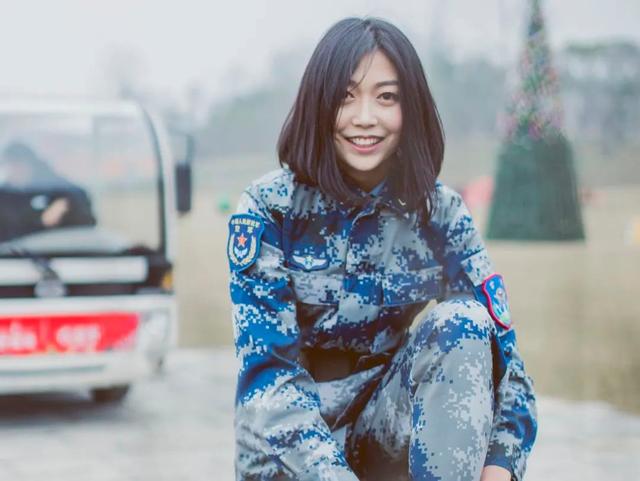 女特种兵!女坦克手!第一名考研北大!这所大学女神扎堆，登上热搜