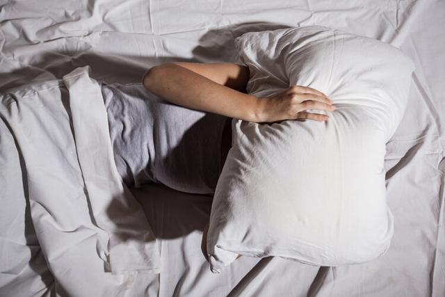 癌症到来，睡眠先知？睡觉时若出现4种迹象，建议及时预防