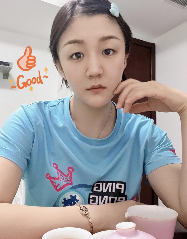 陈梦秀新造型颜值真高！乒乓球皇冠衣服抢镜，亚运延期后享受生活