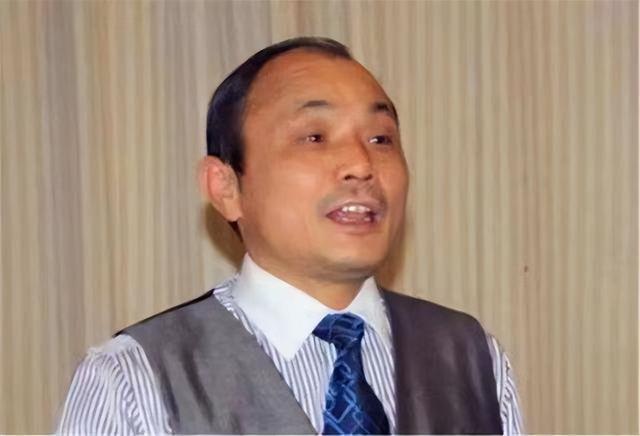 他靠赌博发家，30岁身家千万，被仇家重伤后宣传反赌，登上央视