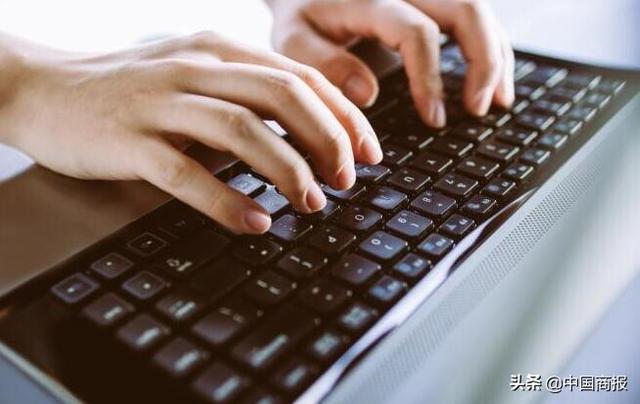 长沙市委书记就自建房倒塌事故致歉；拉勾网CEO称互联网大厂员工高薪是被惯坏了……