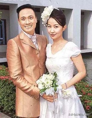 李婉华抛开爱过8年的吴镇宇，生2儿1女，但他娇妻的命运远超她