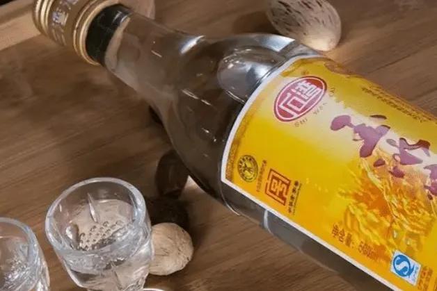 广东人用猪肉酿的酒，喝了差点把命留在白云的机场上