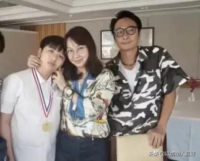 李婉华抛开爱过8年的吴镇宇，生2儿1女，但他娇妻的命运远超她