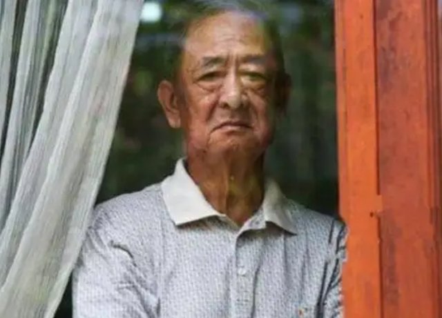 从“鸦片将军”到缅甸首富，金三角头号大毒枭：我是真正的中国人