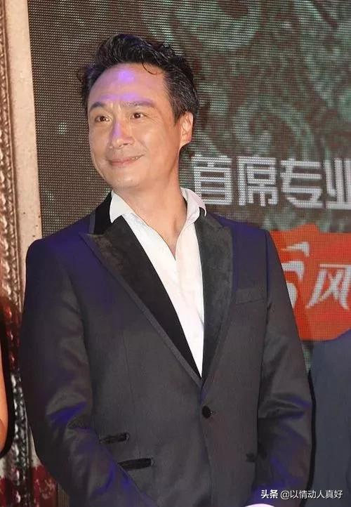 李婉华抛开爱过8年的吴镇宇，生2儿1女，但他娇妻的命运远超她