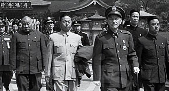 1955年，周总理座机坠毁，远在台湾的蒋介石听闻后说了一番话