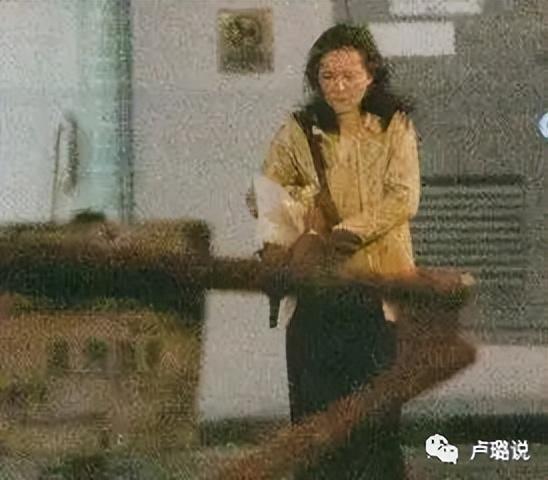 靓绝香江的美人惨死出租屋，让她疯癫的，是不是图她美色的男人？