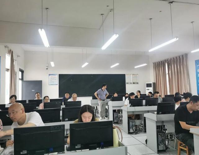 我的退休倒计时日记第318天—七八年级阅卷