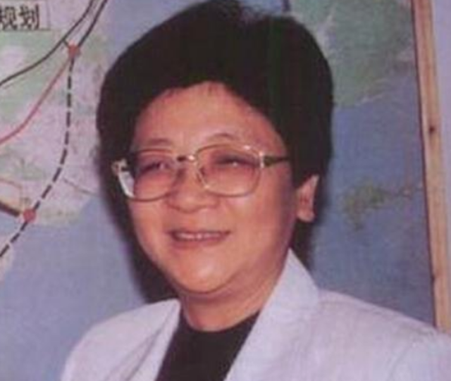 温州巨贪杨秀珠，曾言“老娘就是有权力”，外逃13年70岁回国自首