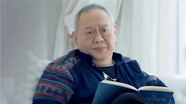 悲痛！香港老戏骨突然去世，享年71岁，最后露面脸色红润精神足