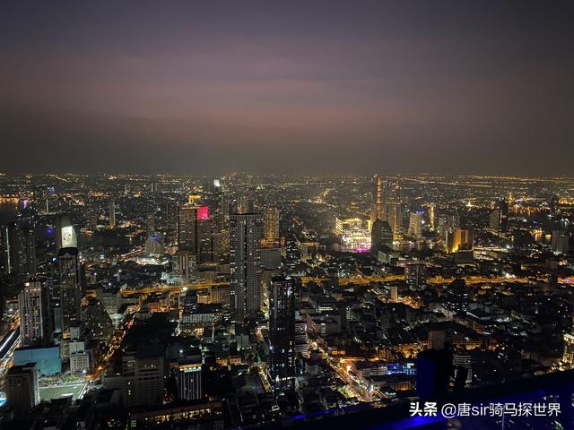 在泰国遇见夜晚在椰子树下徘徊的女性，一定要躲开，否则要吃大亏