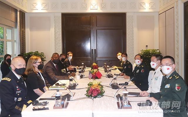 中美防长时隔两年半会晤，释放了三个重要信号 | 新京报专栏