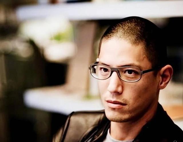 自爆性格分裂，16年婚姻破碎，这位“蒋氏后人”真面目如何？
