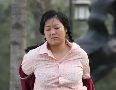 曾经能当韩剧女主，如今却成土气大妈，这些女星年轻时也太惊艳了