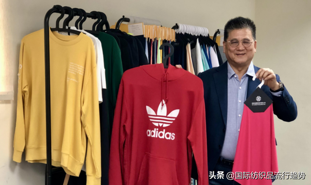 为拿下adidas，他直飞总部24次！诉苦：有订单没产能