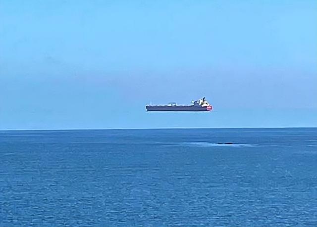 新加坡海岸空中惊现“幽灵货船”！难道真的存在平行世界？