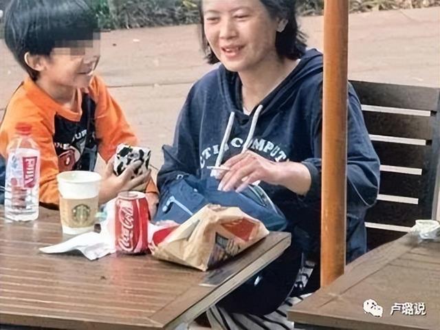 靓绝香江的美人惨死出租屋，让她疯癫的，是不是图她美色的男人？