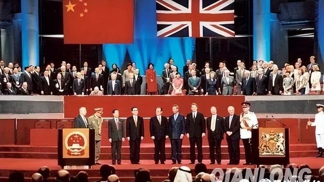 2006年英国公布绝密资料：61年前，英国曾准备对中国使用核武器