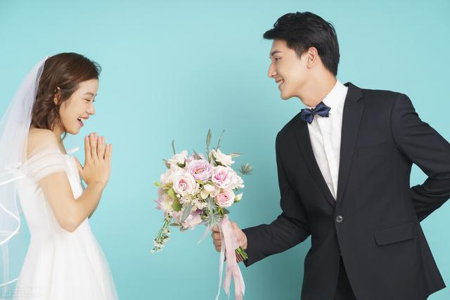 故事：相恋九年，终和男友举行婚礼，酒店拐角撞见一幕却让我崩溃