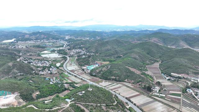 镶嵌在彝州大地上的一块“翡翠”，与科技之光琴瑟和鸣