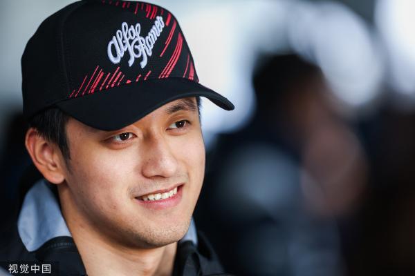 体坛联播｜周冠宇事故后再度出战，莱巴金娜夺温网女单冠军